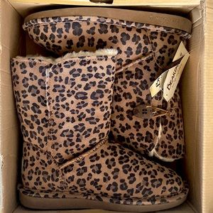 New Bearpaw brown cheetah/leopard print boots!